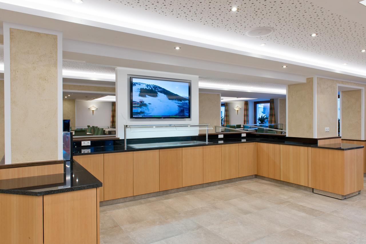Hotel Neuwirt Zell am Ziller Exterior photo